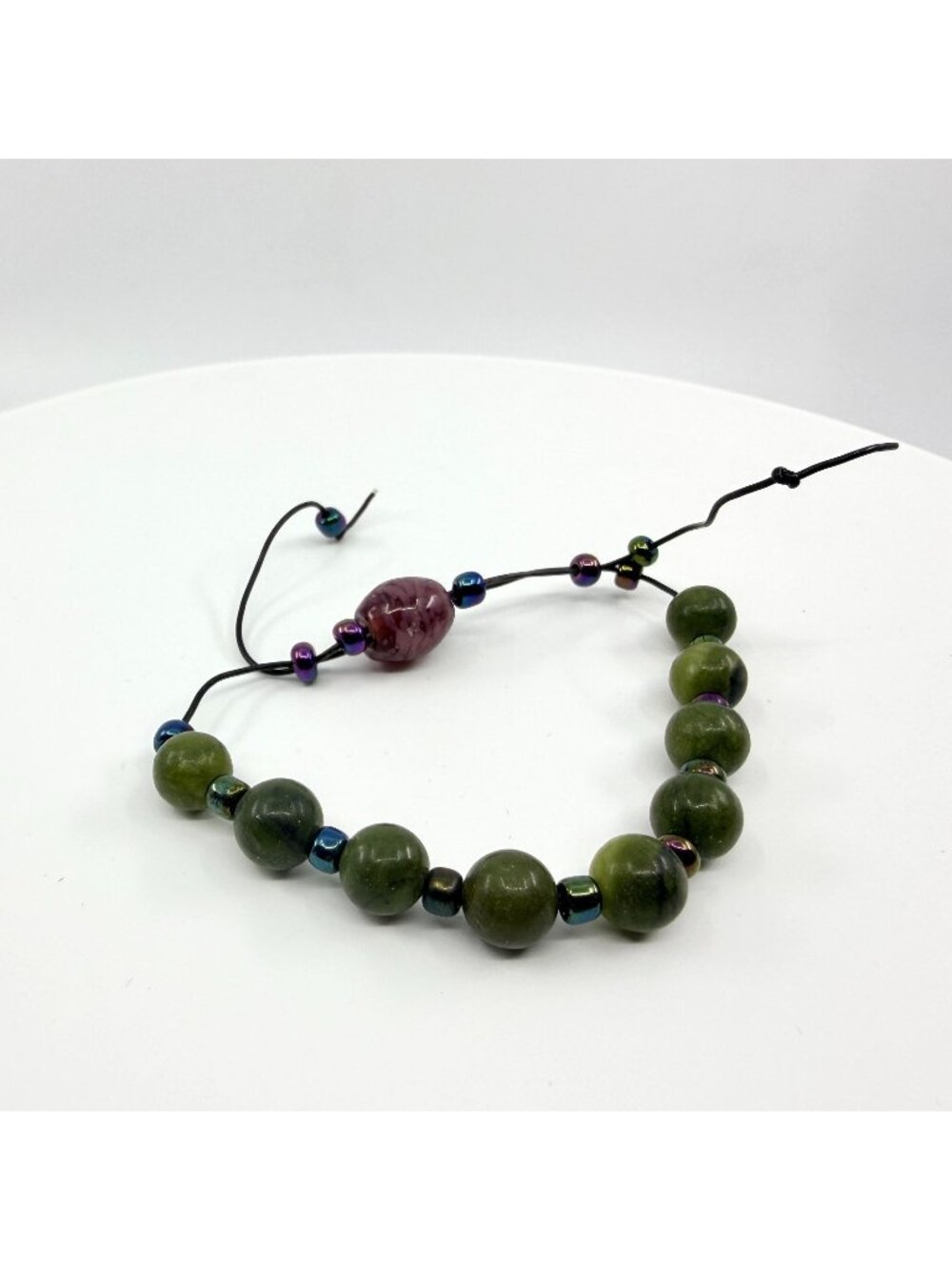 Vintage Boho Green Jade Beaded Bracelet with Iridescent Accents